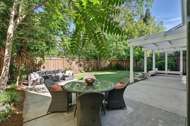 821 Whitehall Lane, Redwood City CA: https://media.crmls.org/mediaz/6b74396e-8451-453b-8217-c4a3082c23fd.jpg