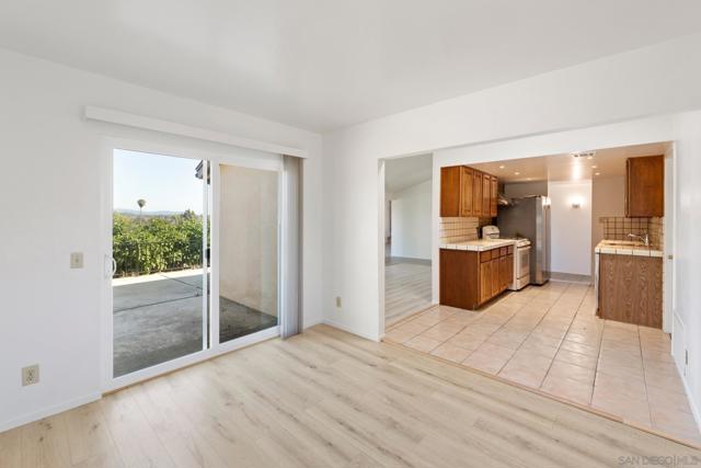 965 Highland Drive, Vista CA: https://media.crmls.org/mediaz/6b7483b7-ac76-4a7b-8464-d7a37b8c31d7.jpg