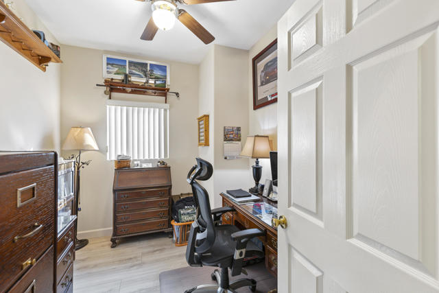 78108 Foxbrook Lane, Palm Desert CA: https://media.crmls.org/mediaz/6b75031e-e172-4de4-83b8-7ebc07d68121.jpg