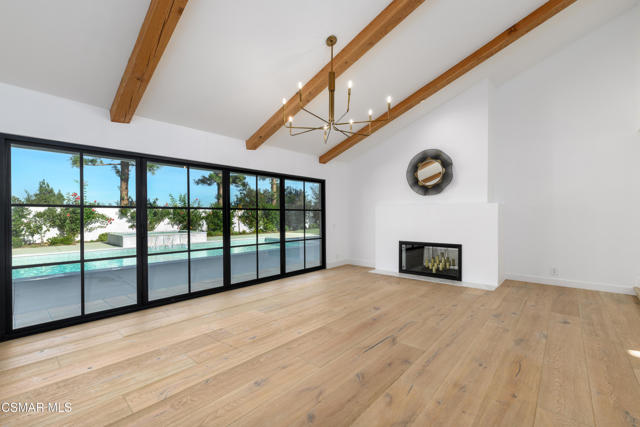 87 Pinecrest Road, Westlake Village CA: https://media.crmls.org/mediaz/6b75a916-27de-407c-a63b-69945be61788.jpg