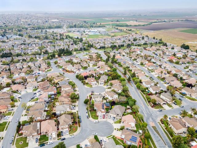 1033 Lewis Street, Salinas CA: https://media.crmls.org/mediaz/6b75bd48-c90e-4f49-a522-eb98b6797110.jpg
