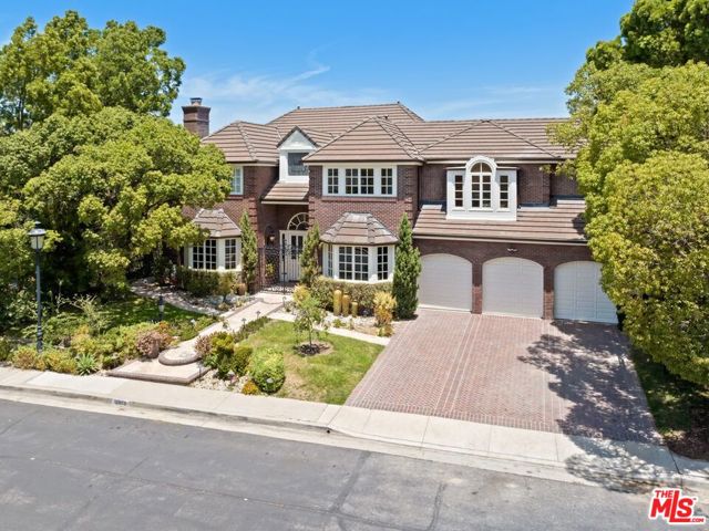 4 Bed Home for Sale in Los Angeles, California