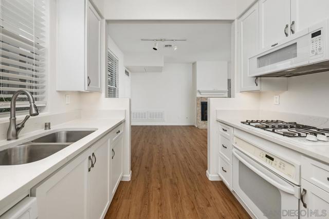 3539 Caminito El Rincon, San Diego CA: https://media.crmls.org/mediaz/6b78e024-cf78-4330-a4eb-5ce2a9d33f10.jpg