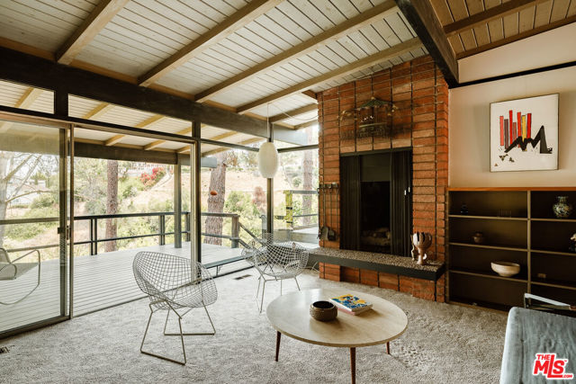 2 Seahurst Road, Rolling Hills Estates CA: https://media.crmls.org/mediaz/6b7908ea-1300-4cf7-b929-f935556db205.jpg