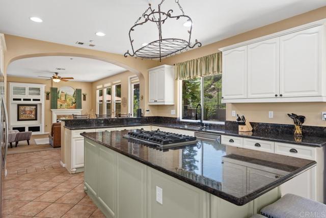 3385 Wild Oak Lane, Escondido CA: https://media.crmls.org/mediaz/6b7911bc-0dc1-4c7b-8d1a-ee948dbec68e.jpg