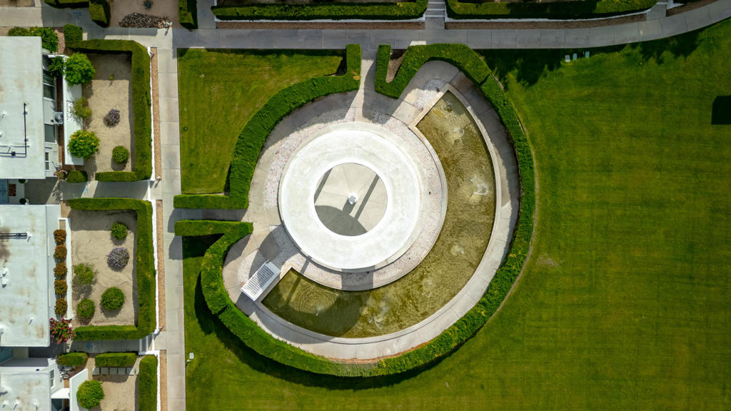 https://media.crmls.org/mediaz/6b7915ee-52b1-4c63-8215-91472c5bc2c5.jpg?preset=X-Large