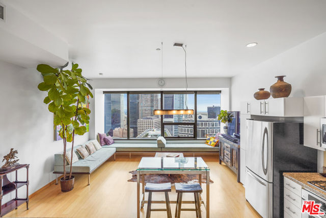 1100 Wilshire Boulevard, Los Angeles CA: https://media.crmls.org/mediaz/6b791d00-9449-4635-8f1c-cc4d3a7db0d8.jpg