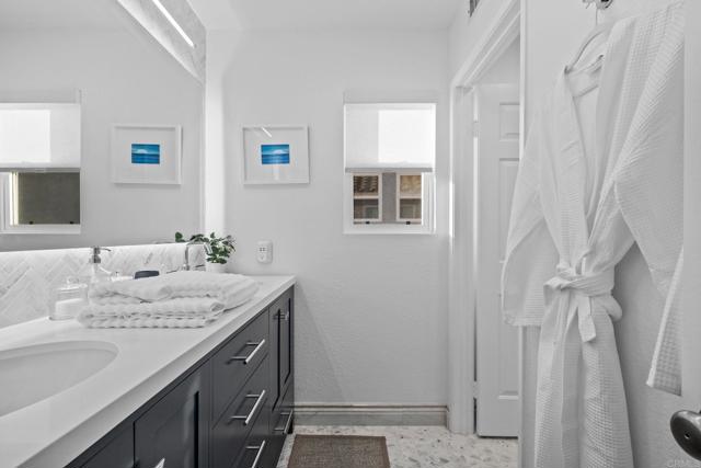 2471 Bear Rock, Escondido CA: https://media.crmls.org/mediaz/6b793b6c-b333-40d6-a691-1546a268ed66.jpg