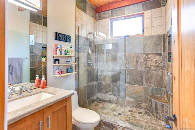 1464 Summit Ave, Cardiff by the Sea CA: https://media.crmls.org/mediaz/6b79ac6c-4172-4e81-859e-e0b5836d49b1.jpg