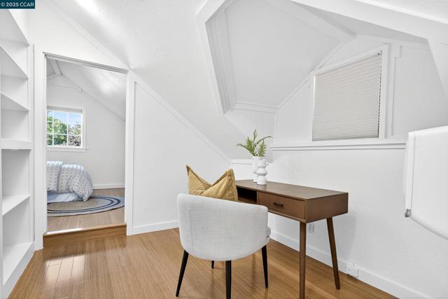 1206 Rimer Dr, Moraga CA: https://media.crmls.org/mediaz/6b7a0561-57f5-4f47-a94f-cd730ebb662e.jpg