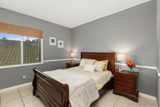 1387 S Creekside Dr, Chula Vista CA: https://media.crmls.org/mediaz/6b7a1c6a-5c30-4857-8f8f-9fb6952e6047.jpg