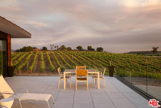 36453 Via El Pais Bonita, Temecula CA: https://media.crmls.org/mediaz/6b7c5608-866a-4881-8741-ac4c97b65aba.jpg