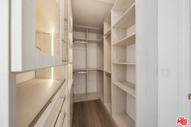 1722 N Vista Street, Los Angeles CA: https://media.crmls.org/mediaz/6b7c6441-dd46-44ad-86a8-6dffbd7e3dcc.jpg