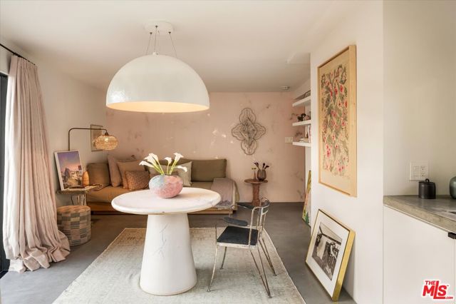8466 Brier Drive, Los Angeles CA: https://media.crmls.org/mediaz/6b7d7514-d2a7-4630-a432-5af5a3f79d0c.jpg