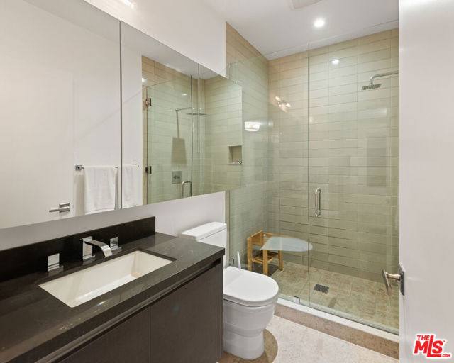 2630 EDEN Place, Beverly Hills CA: https://media.crmls.org/mediaz/6b7e3f32-0f21-4bde-bb12-d82dea920abd.jpg