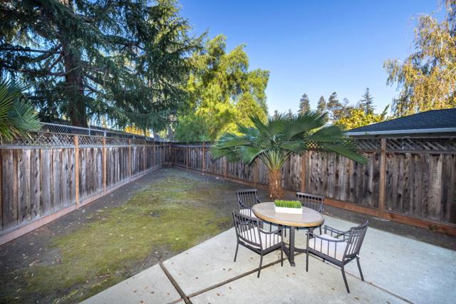 41484150 Byron Street, Palo Alto CA: https://media.crmls.org/mediaz/6b7e46b9-aeb0-440a-912b-6bbf3c0b1ada.jpg