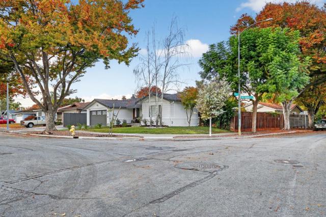 903 Lanewood Drive, San Jose CA: https://media.crmls.org/mediaz/6b7ebfa9-cb03-424c-9acf-fe7b3ec404b9.jpg