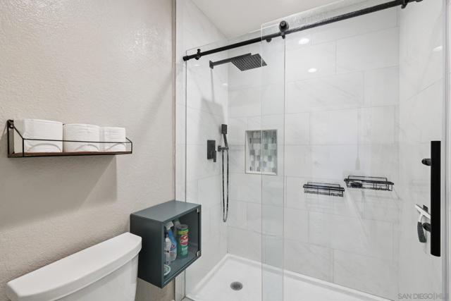 9233 Lethbridge Way, San Diego CA: https://media.crmls.org/mediaz/6b8081d8-91f6-49b8-9e24-bb725e751942.jpg