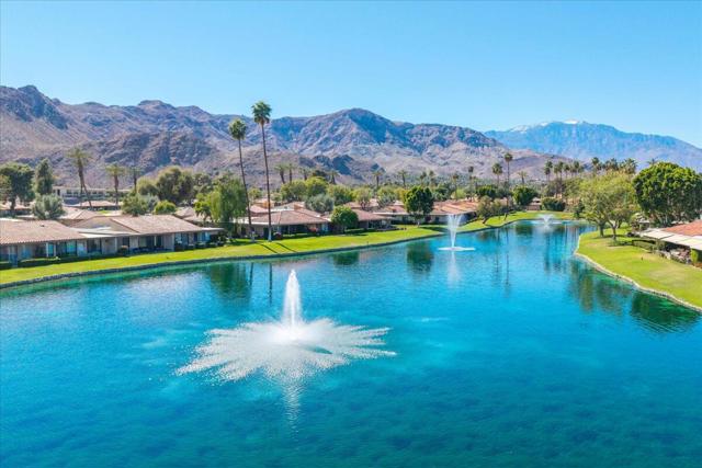 43 Sunrise Drive, Rancho Mirage CA: https://media.crmls.org/mediaz/6b8089cc-e04c-4f08-95fa-d1718225fa37.jpg