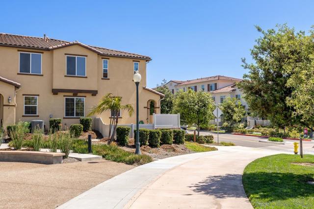 1709 Santa Carolina, Chula Vista CA: https://media.crmls.org/mediaz/6b81d682-8deb-42ab-97a0-d2914b51876d.jpg