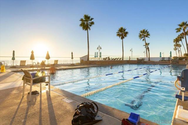 1830 Avenida Del Mundo, Coronado CA: https://media.crmls.org/mediaz/6b82f4a0-abce-456b-91ec-b08878415dc3.jpg