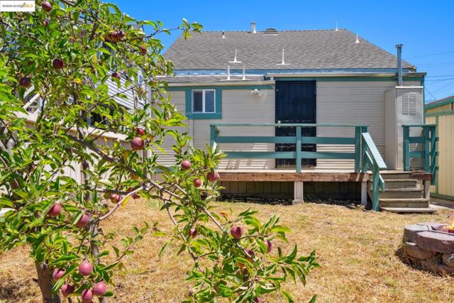 619 11th St., Richmond CA: https://media.crmls.org/mediaz/6b833d76-d965-4024-9d1c-c17405870784.jpg