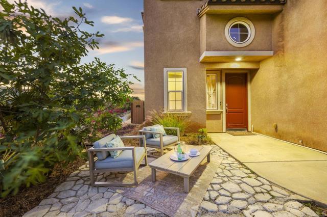 Detail Gallery Image 3 of 43 For 3436 Laurashawn Ln, Escondido,  CA 92026 - 3 Beds | 2/1 Baths