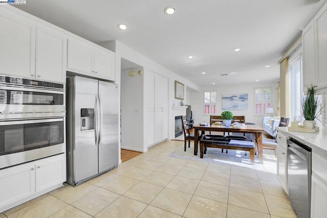 200 ARDEN CT, San Ramon CA: https://media.crmls.org/mediaz/6b847e5c-23c9-4b33-95c3-c6eb1296ea3c.jpg