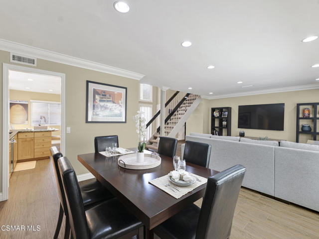 5426 Cedarhaven Drive, Agoura Hills CA: https://media.crmls.org/mediaz/6b849b3b-180a-4299-8142-99ac71aeb1ce.jpg