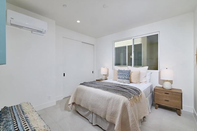 Detail Gallery Image 20 of 30 For 3901 Haines, San Diego,  CA 92109 - 5 Beds | 5 Baths