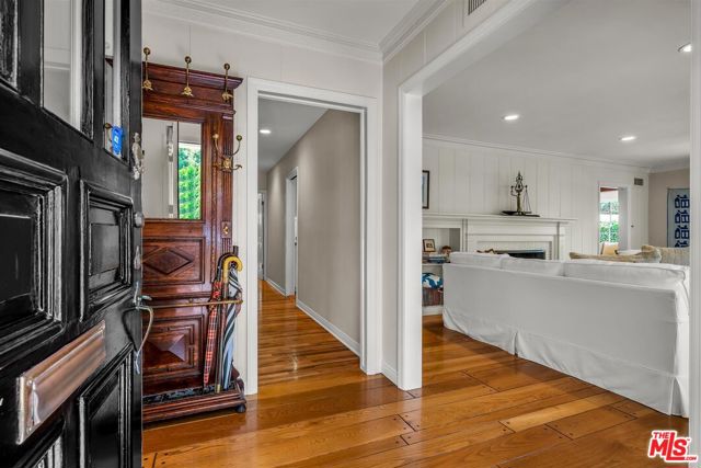 3 Bed Home for Sale in Sherman Oaks, California