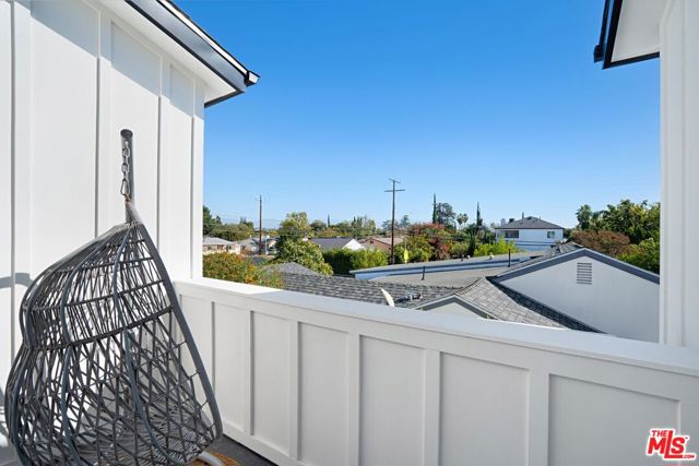 17509 Martha Street photo 31