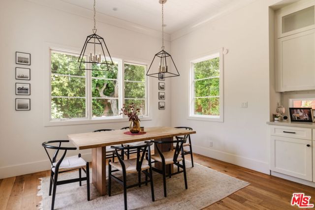 Image 5 of 22 For 141 Saltair Avenue