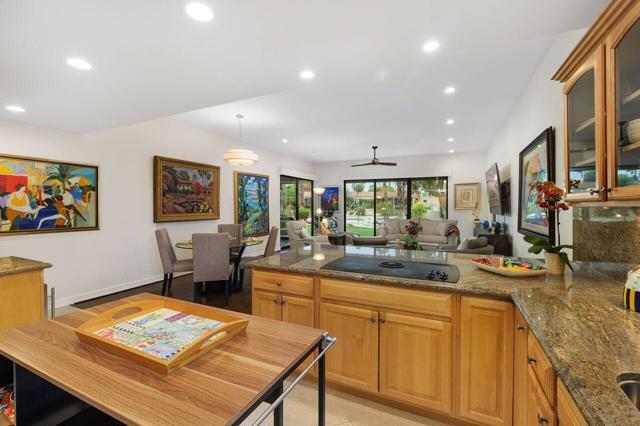 45475 Pueblo Road, Indian Wells CA: https://media.crmls.org/mediaz/6b87276d-6fbc-4f53-844c-111f054b03a9.jpg
