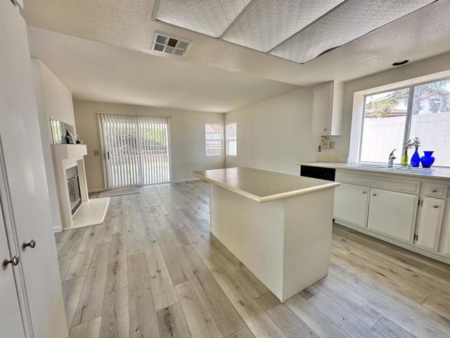 Detail Gallery Image 6 of 25 For 579 via La Paloma, Chula Vista,  CA 91910 - 4 Beds | 3 Baths