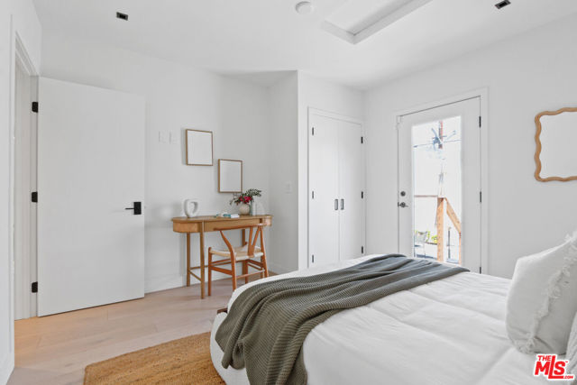 3620 5th Avenue, Los Angeles CA: https://media.crmls.org/mediaz/6b8769f6-2461-47f0-9430-8b942acfeb7c.jpg