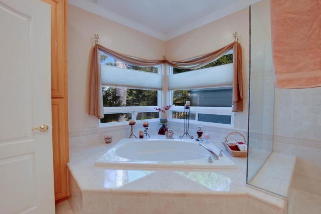303 Taryn Court, Hollister CA: https://media.crmls.org/mediaz/6b88a244-db24-4615-b4af-2b8c3151a0c3.jpg