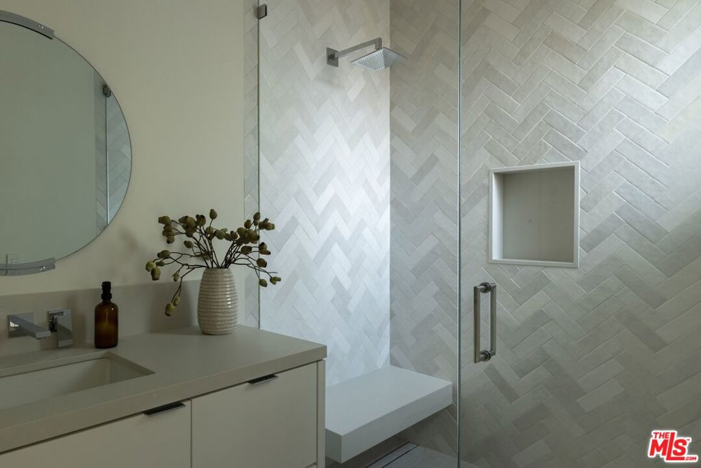 MLS #26989319 image #23