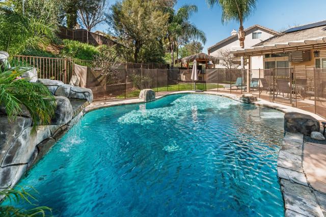 Detail Gallery Image 2 of 40 For 39528 Montebello Way, Murrieta,  CA 92563 - 5 Beds | 2 Baths