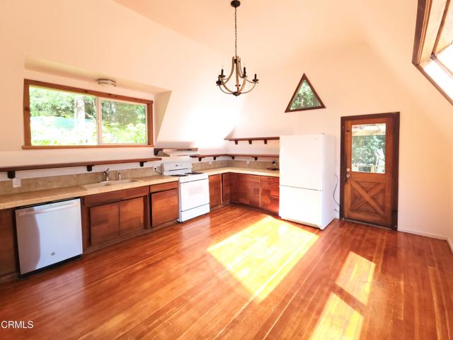 Detail Gallery Image 10 of 42 For 8080 Surprise Valley Rd, Comptche,  CA 95427 - 3 Beds | 2 Baths