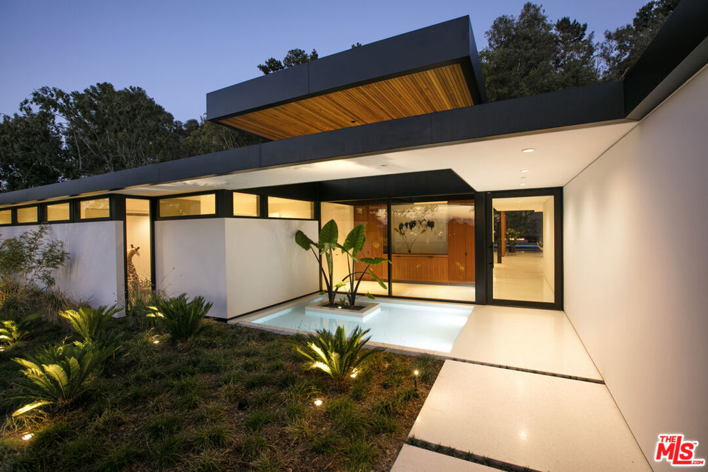 570 Evelyn Place, Beverly Hills, CA 90210