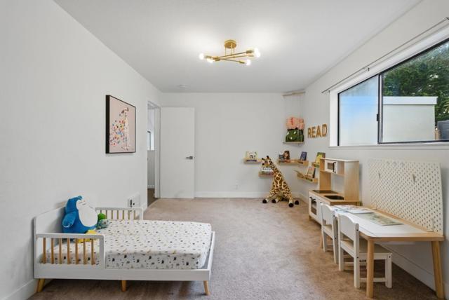 1 Appian Way, South San Francisco CA: https://media.crmls.org/mediaz/6b8b0d22-545e-402e-bf58-b976dc186444.jpg