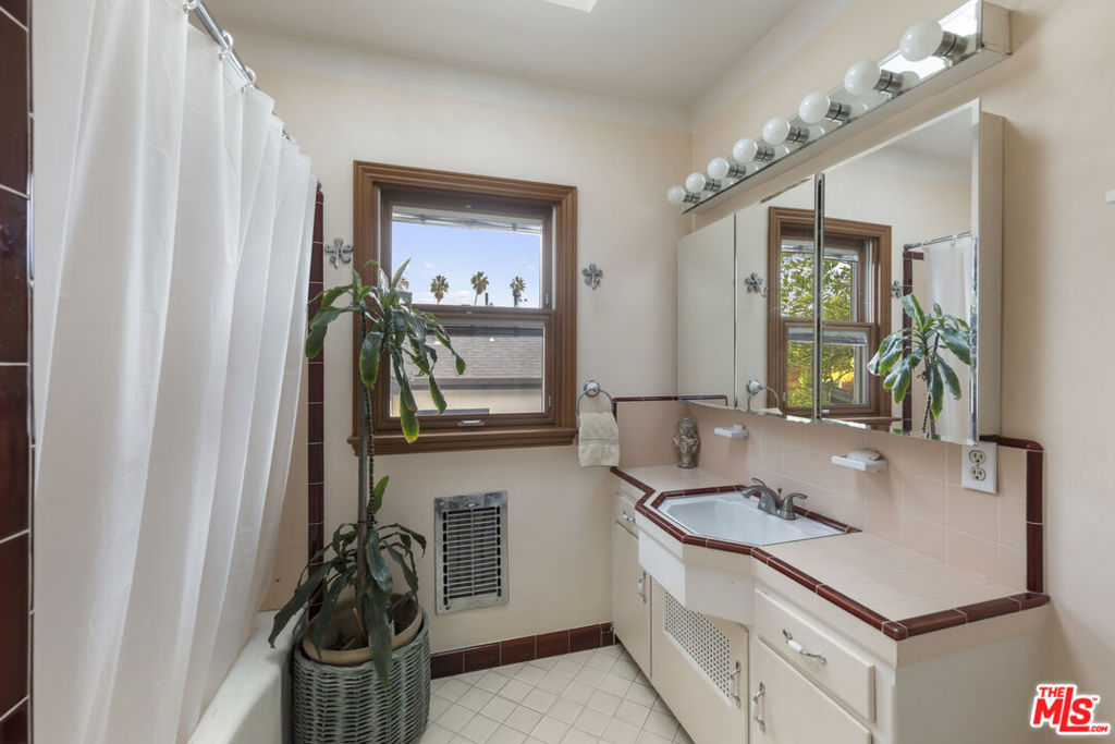 MLS #25618753 image #19