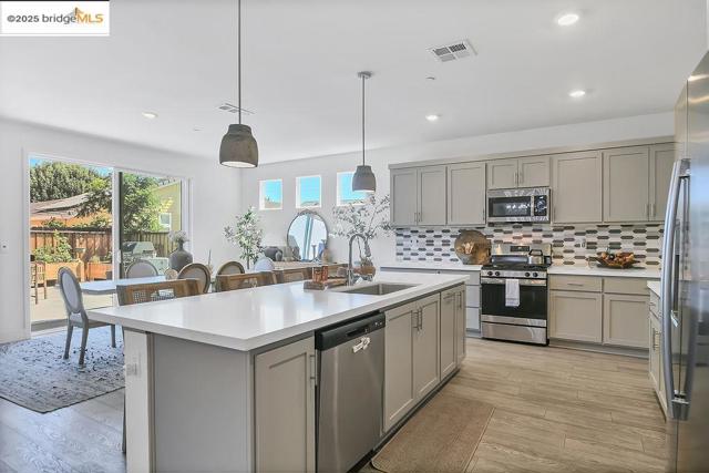 5153 MANIAGO WAY, Antioch CA: https://media.crmls.org/mediaz/6b8bf379-38c6-4443-8a84-7c5a5413e1e7.jpg