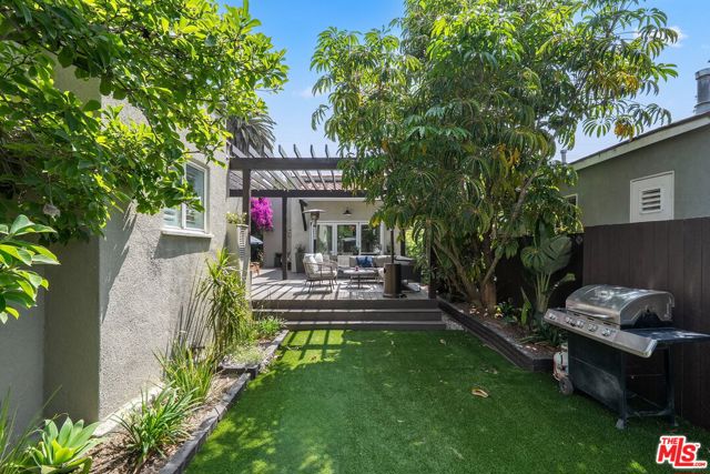 4146 Chase Avenue, Los Angeles CA: https://media.crmls.org/mediaz/6b8bf900-8aa8-4e9f-b99b-9edbfa18f80d.jpg