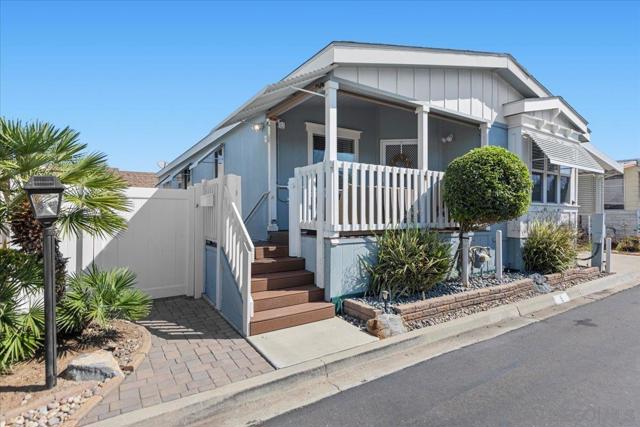 809 Discovery St, San Marcos CA: https://media.crmls.org/mediaz/6b8cd0a0-0b51-48d1-841f-e47344634e8d.jpg