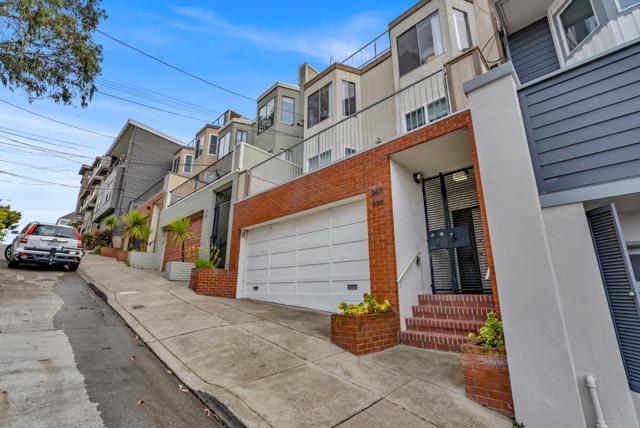 999 Carolina Street, San Francisco CA: https://media.crmls.org/mediaz/6b8d1642-75b5-4d95-8e34-b5255659a78e.jpg