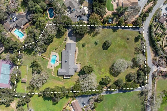 10 Ring Lane, Carmel Valley CA: https://media.crmls.org/mediaz/6b8e807f-cda1-487a-8cf9-1bc3260af9c9.jpg