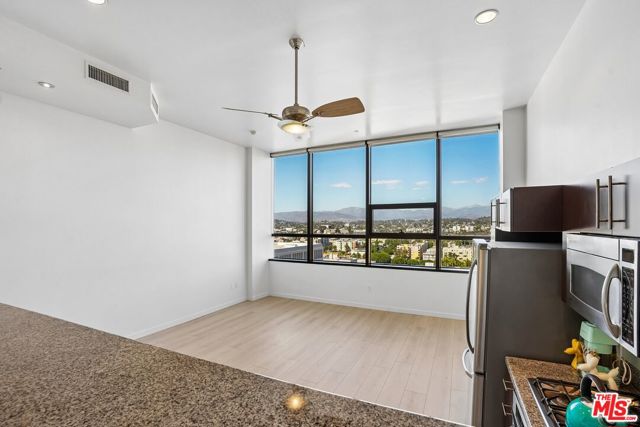 1100 Wilshire Boulevard, 1804 photo 12