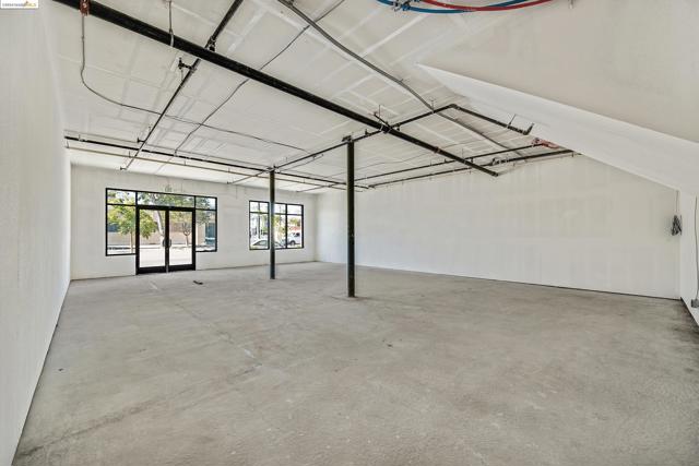 986 Grand Ave, Oakland, California 94607, ,Commercial Sale,For Sale,Grand Ave,41078169